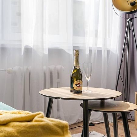 Uroczy Apartament 2 Pokoje - 10 Min Do Morza! Гданск Екстериор снимка